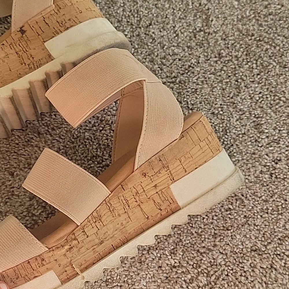 Steve Madden Pink Tan Platform Sandals